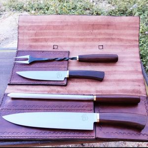 KIT PARA CHURRASCO COM 4 PEÇAS E ESTOJO FEITO EM COURO LEGÍTIMO / APOLO CUTELARIA / APOLOCUTELARIA